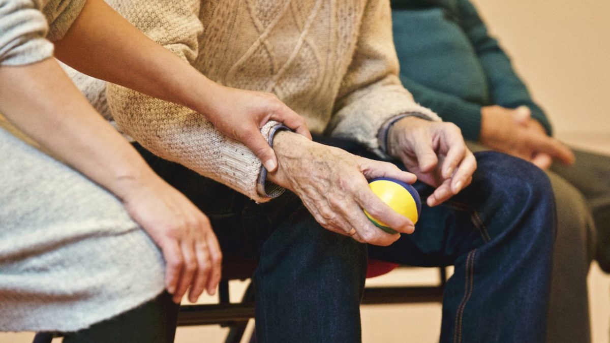 Residenza Amica di Giussano: giù le mani dai servizi sanitari