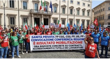 Sanità Privata. FP CGIL, CISL FP, UIL FP: La convocazione della Conferenza delle Regioni è risultato della mobilitazione